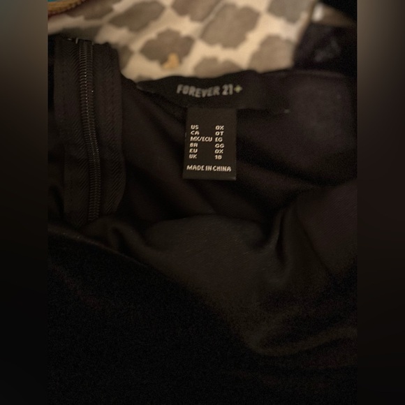 FOREVER 21 BLACK VELVET JUMPSUIT WITH GOLD HARDWARE - Picture 5 of 5